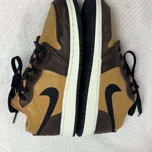 NEW-Air Jordan 1 Low SEBG Flax/Black/Baroque Brown HQ3604-201 Sneakers.US SZ-6Y.